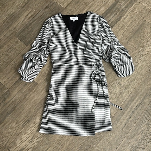 🔥Highline Collective🔥 | Black and white gingham puff sleeve wrap dress - Picture 3 of 16